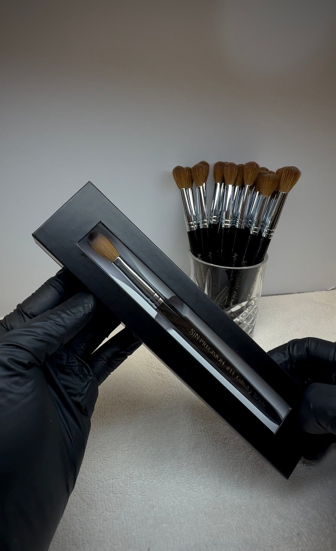 Kolinsky Acrylic Brush – Size 14